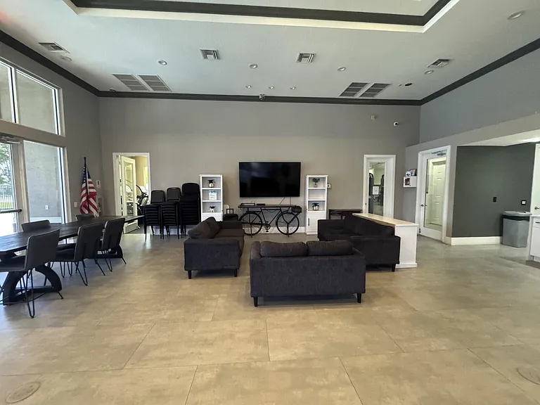 1804 SW Jamesport Dr — Photo 38