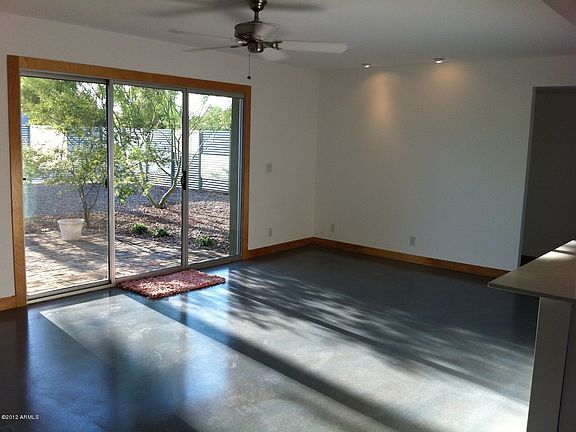 5th image of 3006 N Valencia Lane
