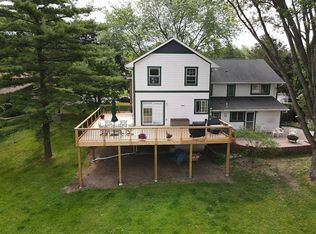 2435 Aquila Ave N, Golden Valley, MN 55427