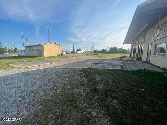 3rd image of 2401 N Highway 231