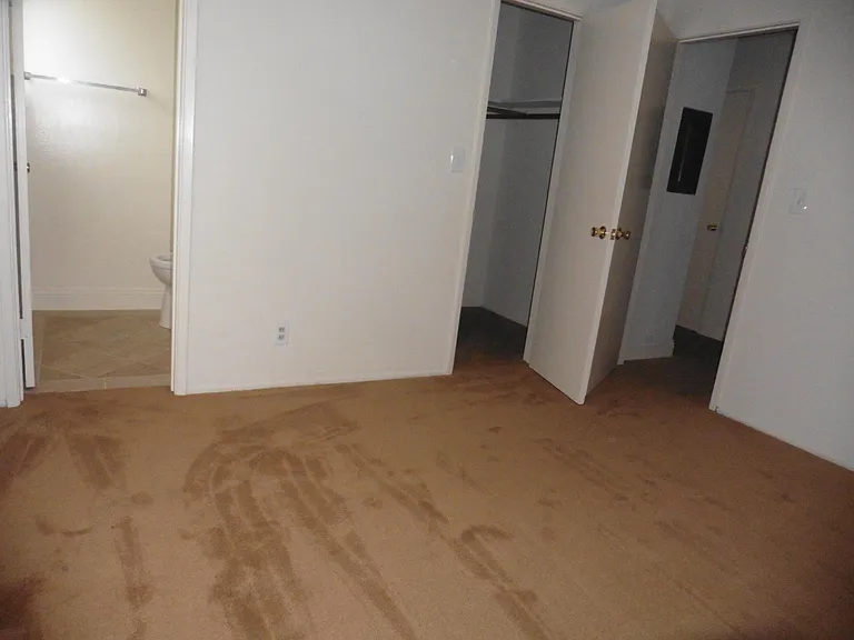 429 S 9th St — Photo 5