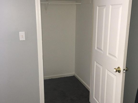 Walkin Closet in Master Bedroom