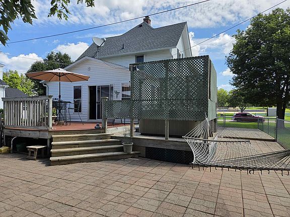 3rd image of 10766 3rd St