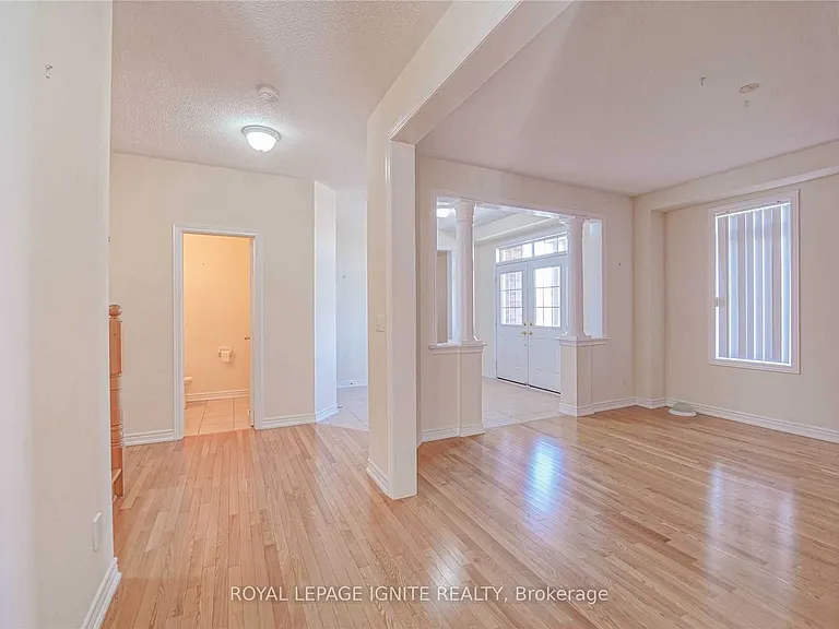 26 Ironshield Dr #UPPER — Photo 15
