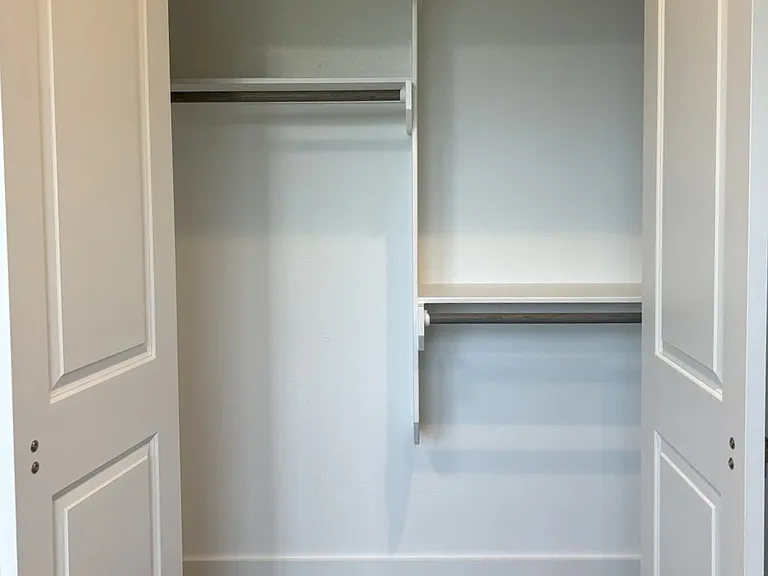 729 Ebenezer Ln — Photo 20