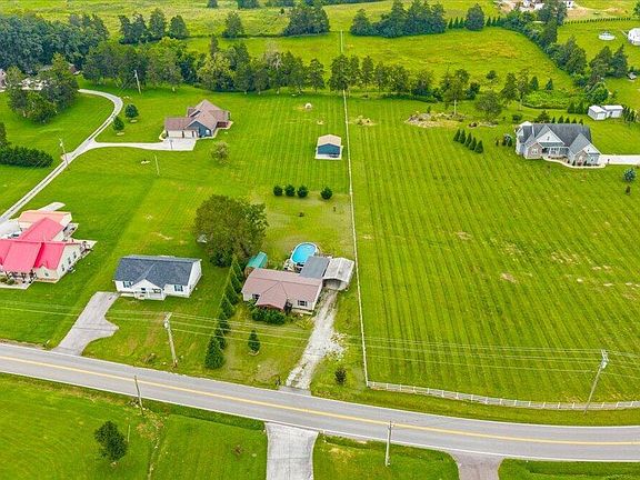 4th image of 1349 Towe String Rd