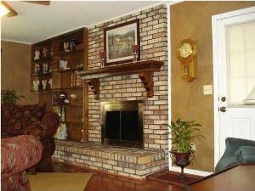 3rd image of 414 Country Oaks Dr