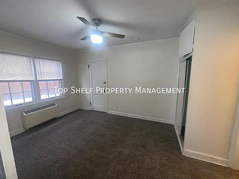 2303 E 9th St #2 — Photo 4