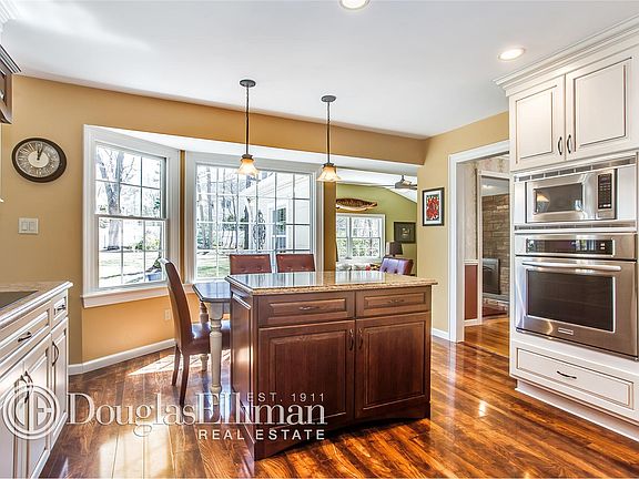 3rd image of 17 Sandpiper Ct