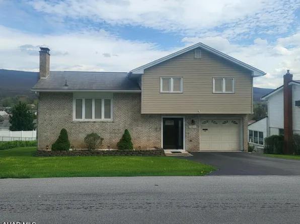 1313 Grant Ave, Altoona, PA 16602