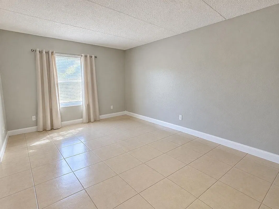14421 Americana Cir — Photo 3
