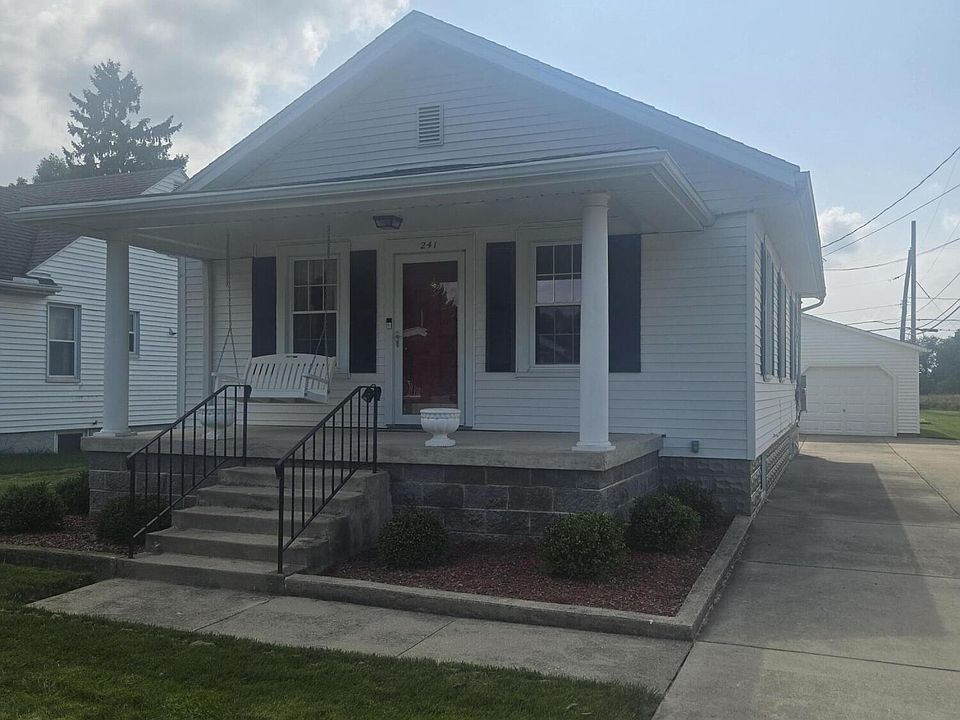 1st image of 241 Larchmont Rd