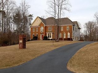 7080 Balmoral Forest Rd, Clifton, VA 20124