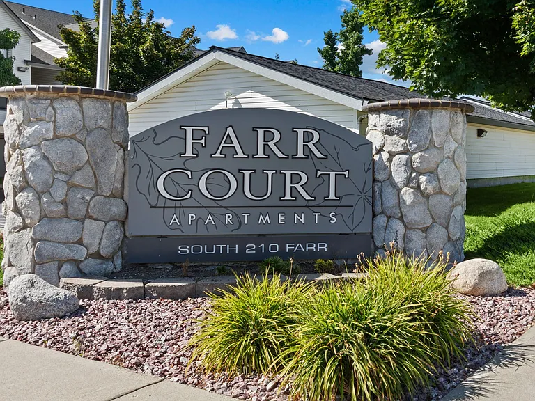 Farr Court — Photo 30