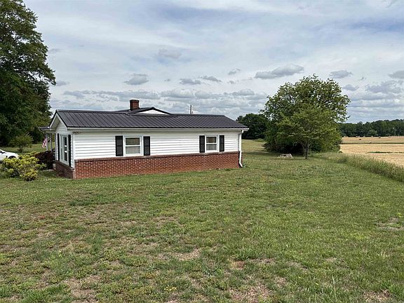 3rd image of 2451 Fairfield Rd