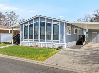 633 E Archwood Dr Unit 86, Eagle Point, OR 97524