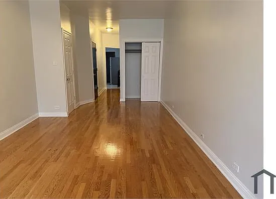 Studio, $1,200 — Photo 1