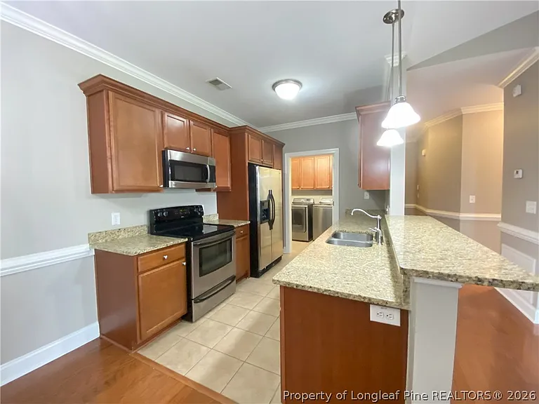 411 Gallery Dr #201 — Photo 3