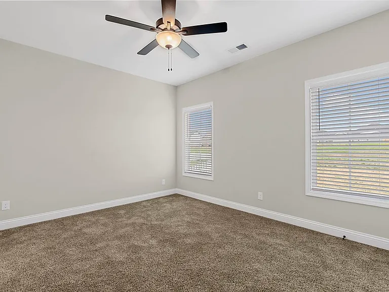 1156 Shallowford St — Photo 11