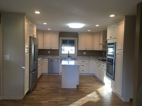 5th image of 1260 Park Ave