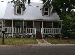 611 McIntosh St, Gulfport, MS 39507