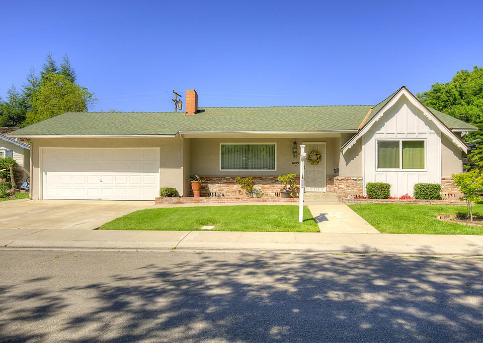 1st image of 1609 Augusta Ct