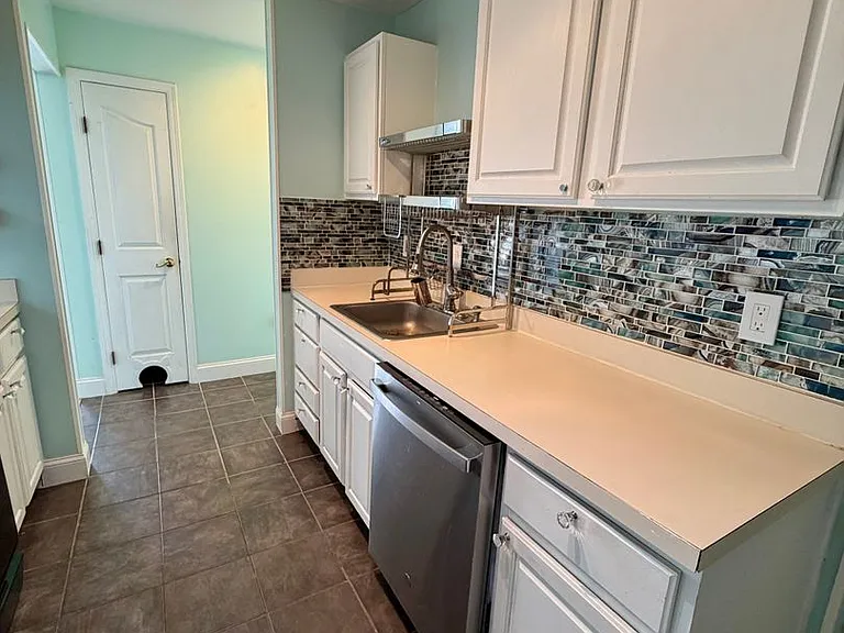 401 Waters Edge Dr — Photo 10