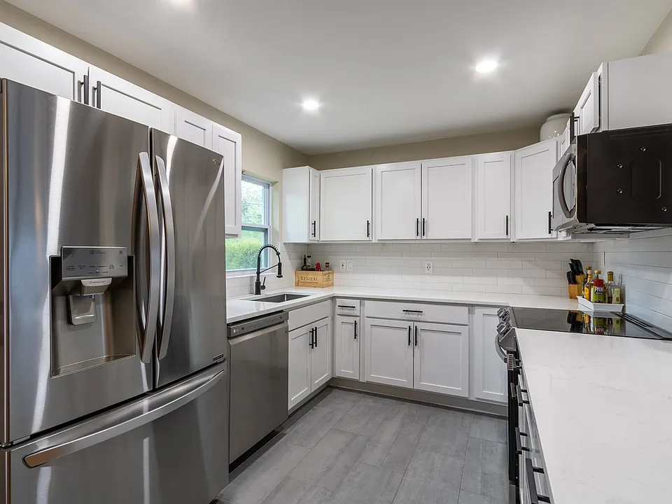 414 NW 36th St