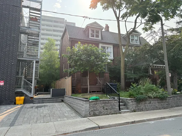 63 Alhambra Ave, Toronto, ON M6R 2S4