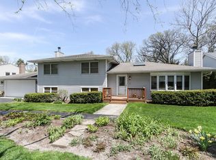 19382 W Prospect Dr, Mundelein, IL