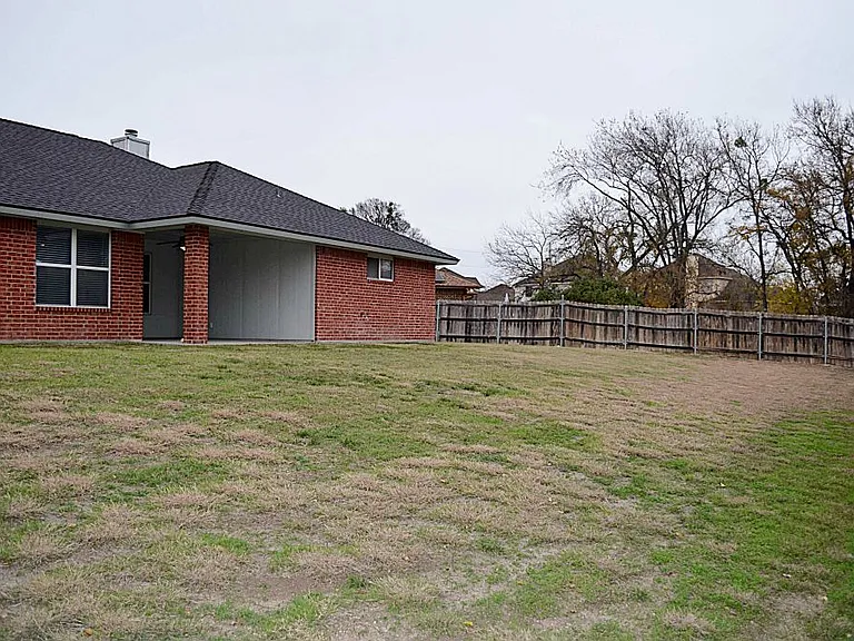 4902 Slate Ct — Photo 33
