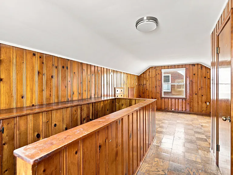 11907 Roxbury St — Photo 23