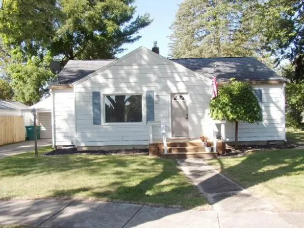 64 Worth St, Sandusky, MI 48471