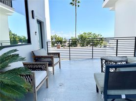 1223 Larrabee St, West Hollywood, CA