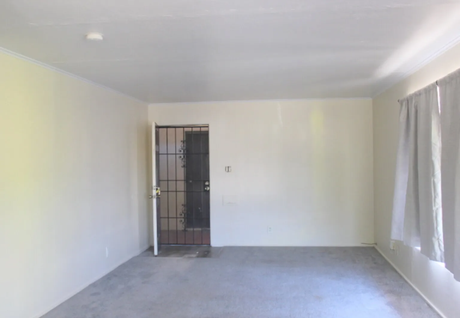 1 bed, 1.0 bath, $1,650 — Photo 2