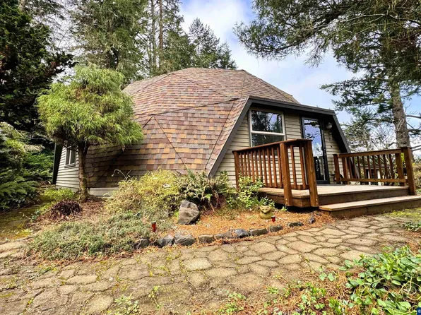 12770 Maxfield Creek Rd, Monmouth, OR 97361