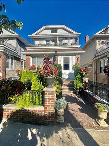 87-11 81st Rd, Ridgewood, NY, 11385