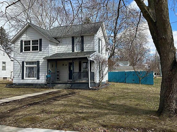 2nd image of 320 N Elm St