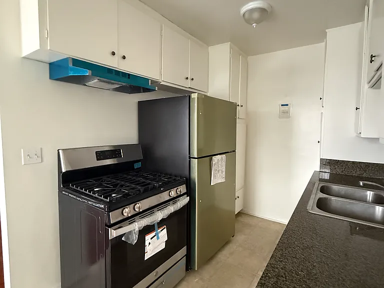 400 S Marengo Ave #4 — Photo 6
