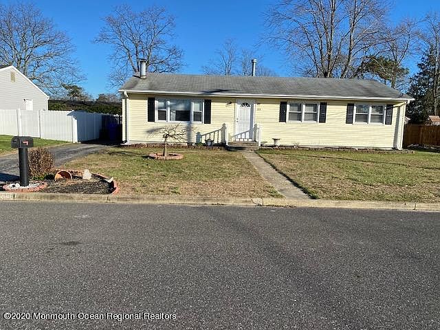 1st image of 285 Delaware Dr