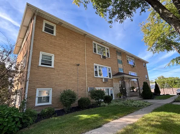 16 2nd St APT F, Downers Grove, IL 60515