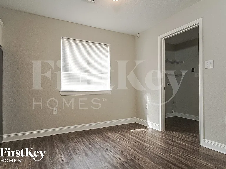 7714 Dawnridge Dr — Photo 8