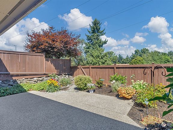 3rd image of 2536 N Narrows Drive #27