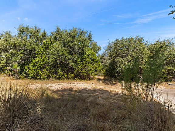 5th image of 2 Alberi Ln