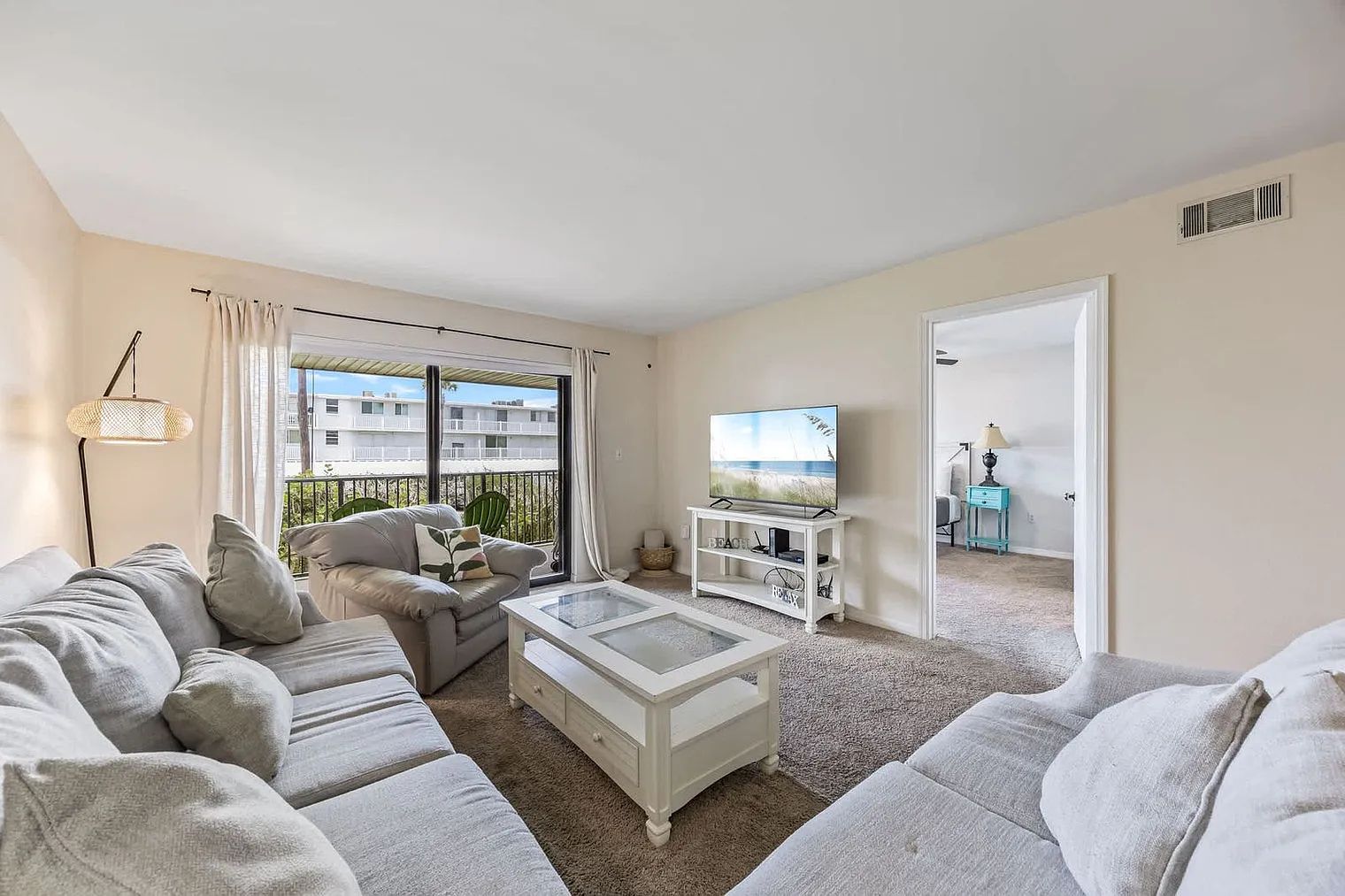 2 bed, 2.0 bath, 1237 sqft, $1,875 — Photo 1