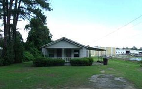 1st image of 131 Nell Ave