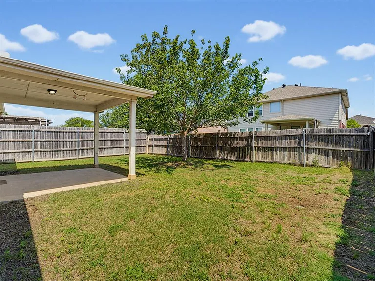 4105 Capstone Dr — Photo 24