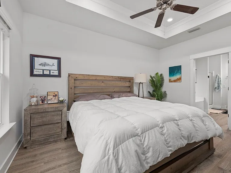 6196 Jenks Dr — Photo 11