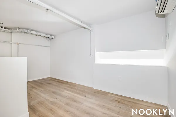 Rented by Nooklyn NYC LLC | media 61