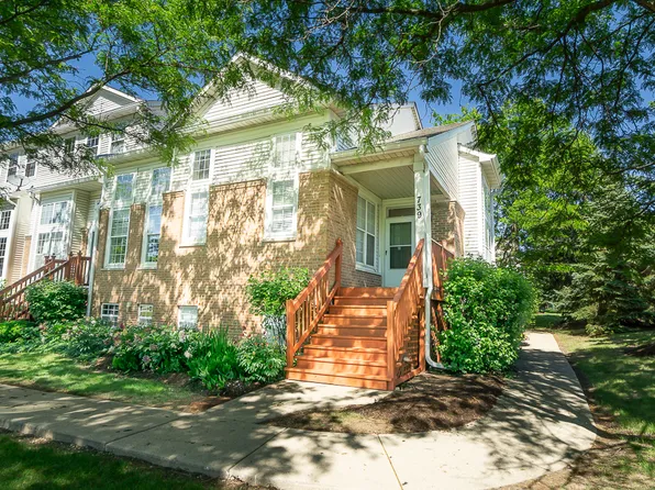 739 W Georgian Ct, Addison, IL 60101